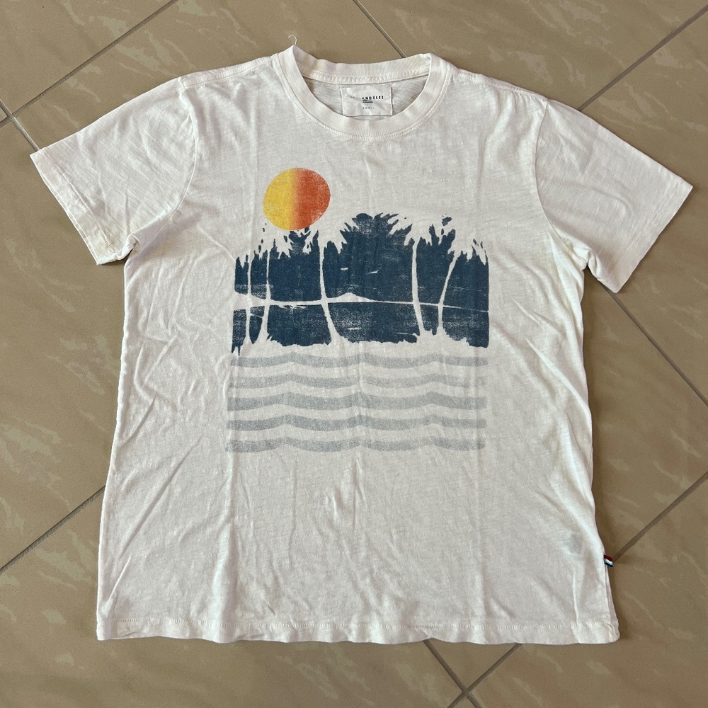#2757 SOL ANGELES white & beach print Men's T shirt sz Small